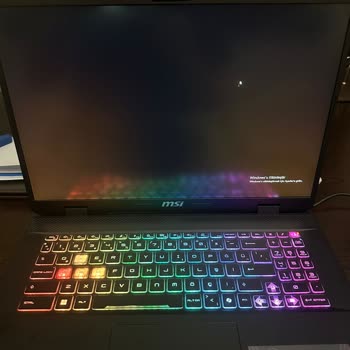 Aldığım Laptopta Ekran Sorunu Ve Servis Süreci Hayal Kırıklığı Yaşattı