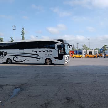 Otobüs Şoförünün Yolcu Almadan Hareket Etmesi Ve Saygısız Davranışları