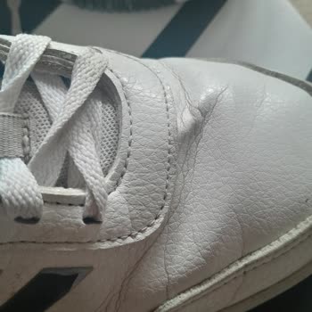 Kısa Sürede Deforme Olan Adidas Ayakkabı İçin Değişim Talebi
