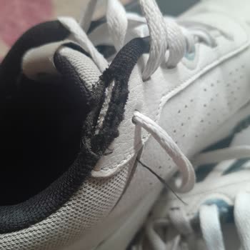 Kısa Sürede Deforme Olan Adidas Ayakkabı İçin Değişim Talebi