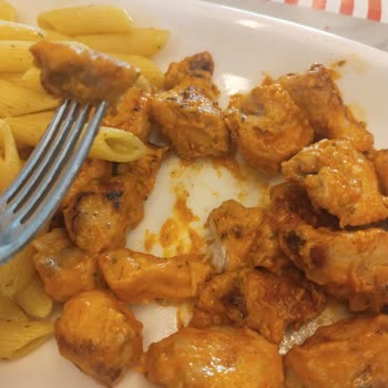 Tavuk Dünyası'nda Bayat Ve Lezzetsiz Tavuk Sorunu
