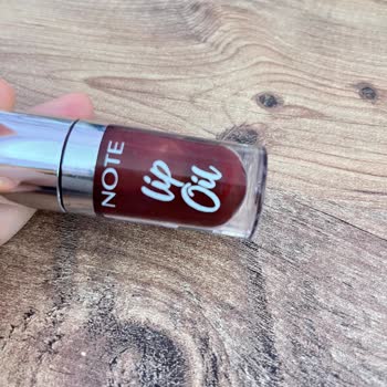 Yeni Aldığım Lip Oil Ürünü Bozuk Çıktı: İçinde Garip Renkler Oluştu