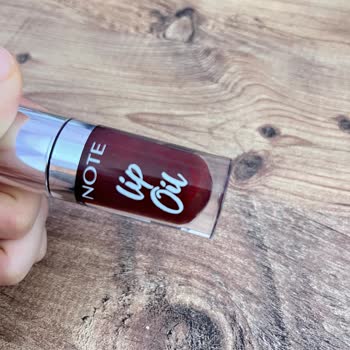 Yeni Aldığım Lip Oil Ürünü Bozuk Çıktı: İçinde Garip Renkler Oluştu