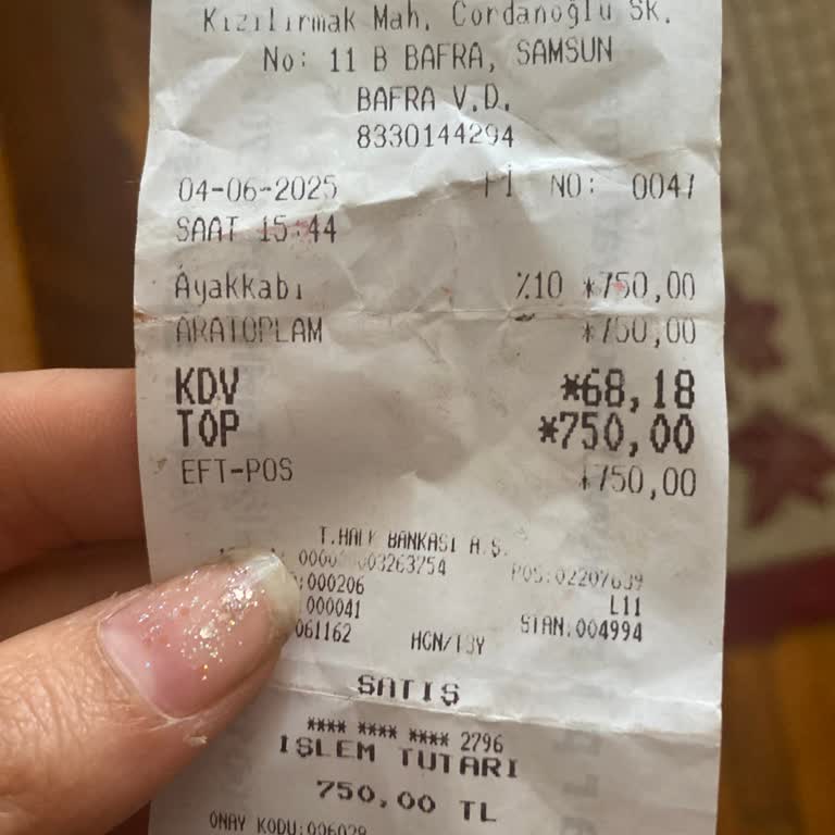 Yanlış Numara Ayakkabı Verdiler, Değişim Yapmıyorlar