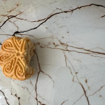 Paket İçinden Isırılmış Bisküvi Çıkması Ve Hijyen Endişesi