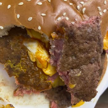 Bağlıca McDonald's'ta Peş Peşe Hatalı Siparişler Ve Çiğ Ürün Şoku