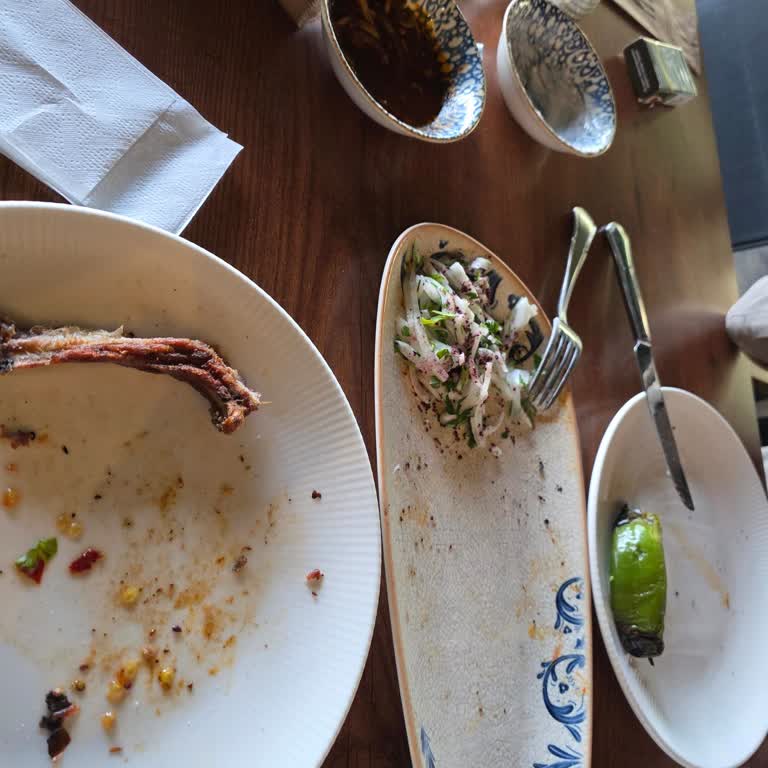 Başkonuş Yaylası Restoranında Soğuk Yemek Ve Kötü Hizmet Deneyimi