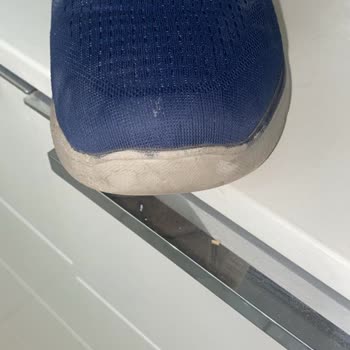 Kısa Sürede Çürüyen Ayakkabı Ve Değişim Talebi