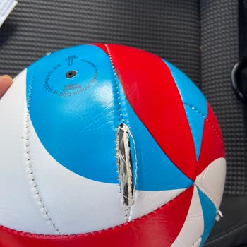 Aldığım Voleybol Topu 24 Saatte Bozuldu, Değişim Yapılmadı