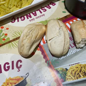 Tavuk Dünyası Eksik Ve Yanık Sipariş, İlgisiz Hizmet