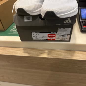 Deichmann'da İndirimli Üründe Kutu Ve Ürün Karışıklığı Mağduriyeti