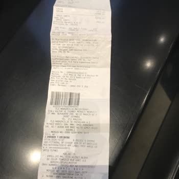 Aldığım Ayakkabının Ön Yapışkanı Ve Yan Renk Sorunu