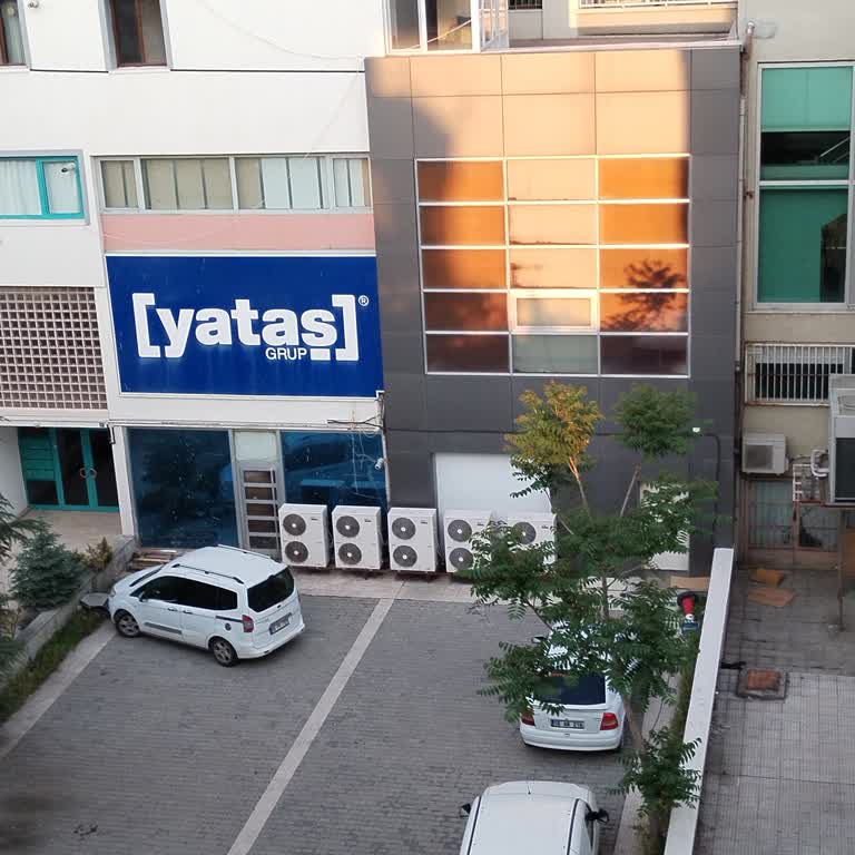 Mağaza Kliması Gece Boyu Çalışıyor, Komşular Olarak Rahatsızız