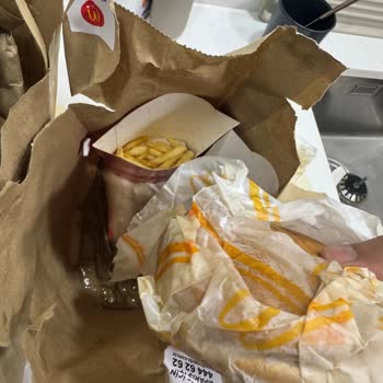 Eksik Ve Dökülmüş Siparişe Rağmen Migros Yemek Ve McDonald's İlgisiz Kaldı