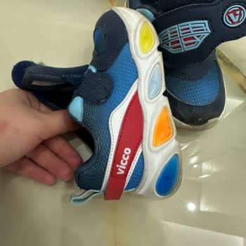 2500 TLye Alınan Çocuk Ayakkabısı 10 Kez Giymede Yırtıldı Garantiden Ret Geldi