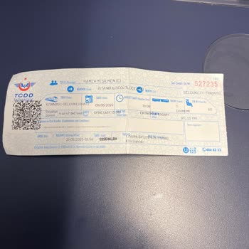 Kimlik Fotoğrafı Kabul Edilmedi, Biletimiz Yandı Ve Mağdur Edildik