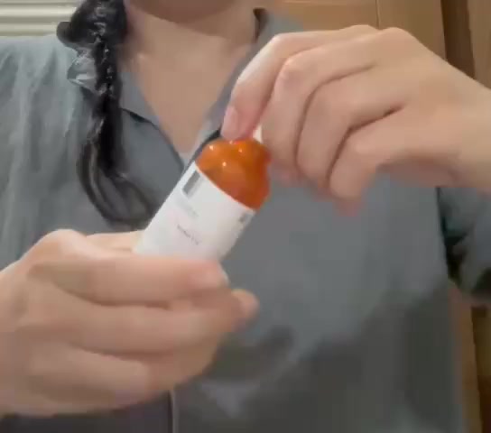 I Can’t Use La Roche-Posay Pure Vitamin C12 Serum Due to Faulty Dropper Design video cover