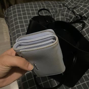 Shule Bags Çantam Eşyalarımı Boyadı, Mağduriyetim Giderilsin