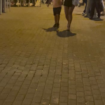 Sahilde Yürüyüş Hakkımızı Kısıtlayan Mekanlara Belediyeden Çözüm Bekliyoruz