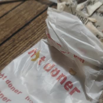 Dünden Kalan Dönerle Hazırlanan Tavuk Dürümden Memnun Kalmadım