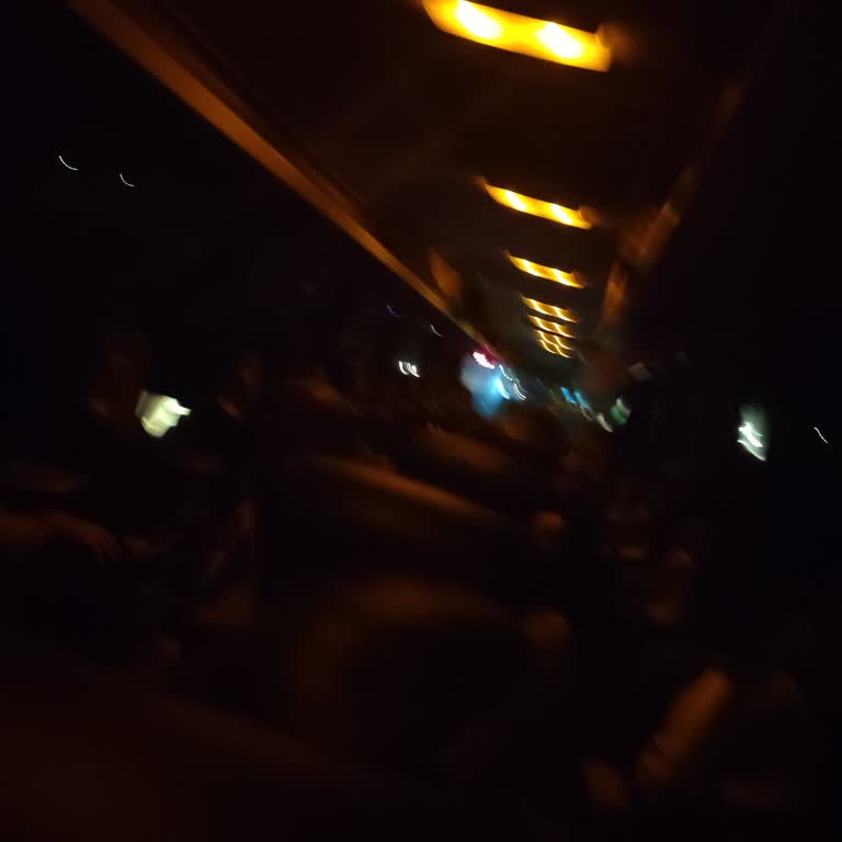 Mola Sırasında Bırakıldım Ve Koltuk Kokusu Sorunu Yaşadım