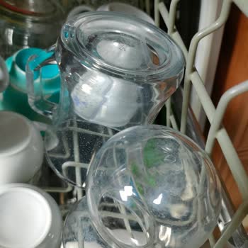 Bulaşık Makinesinde Asperox Kaya Tuzu Kullanımı Sonrası Bardaklarda Leke Ve Buğulanma Sorunu