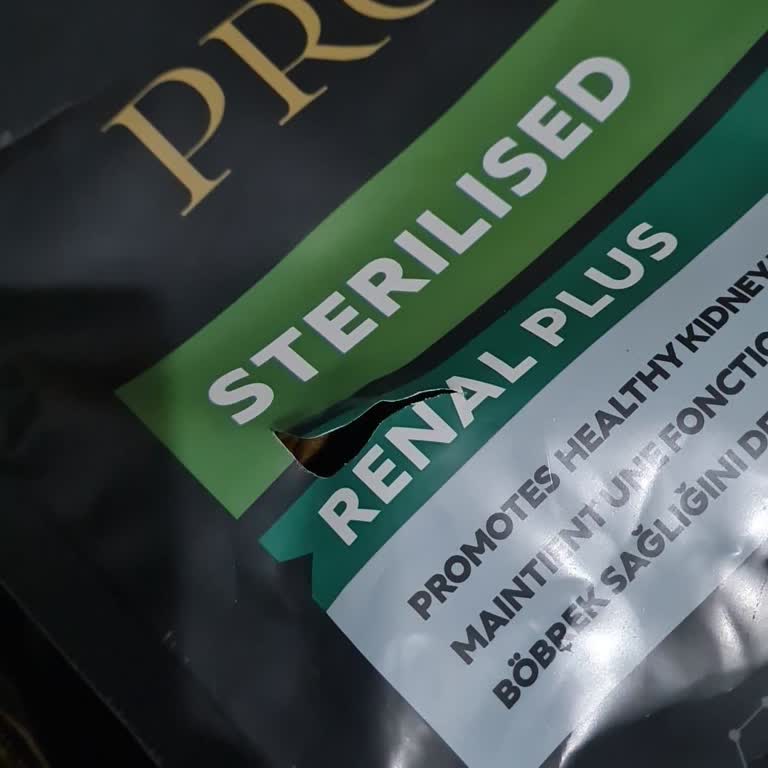 Trendyol&nbsp;Sent Me&nbsp;Purina&nbsp;Cat Food That I Believe Is Not Original