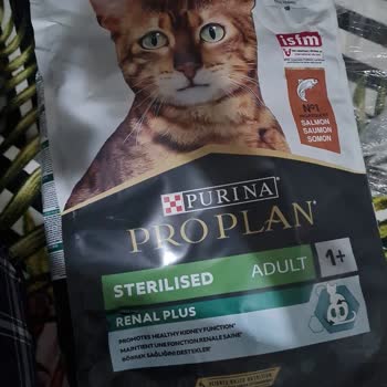 Trendyol Sent Me Purina Cat Food That I Believe Is Not Original