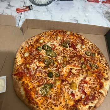 Siparişimde Eksik Ve Yanlış Ürünler: Tavuklu Pizza Yerine Tavuk Topları, Yanlış Sos Ve İçecek