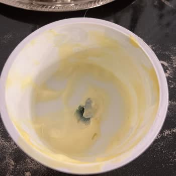 Sek Quark Ananas Ürününde Küf Ve Kötü Koku Şoku