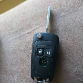 Opel Astra Anahtar Düğmeleri Kısa Sürede İşlevini Yitirdi