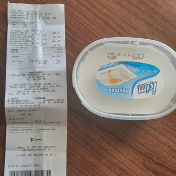 Son Kullanma Tarihi Geçmeyen Kaymak Küflü Çıktı