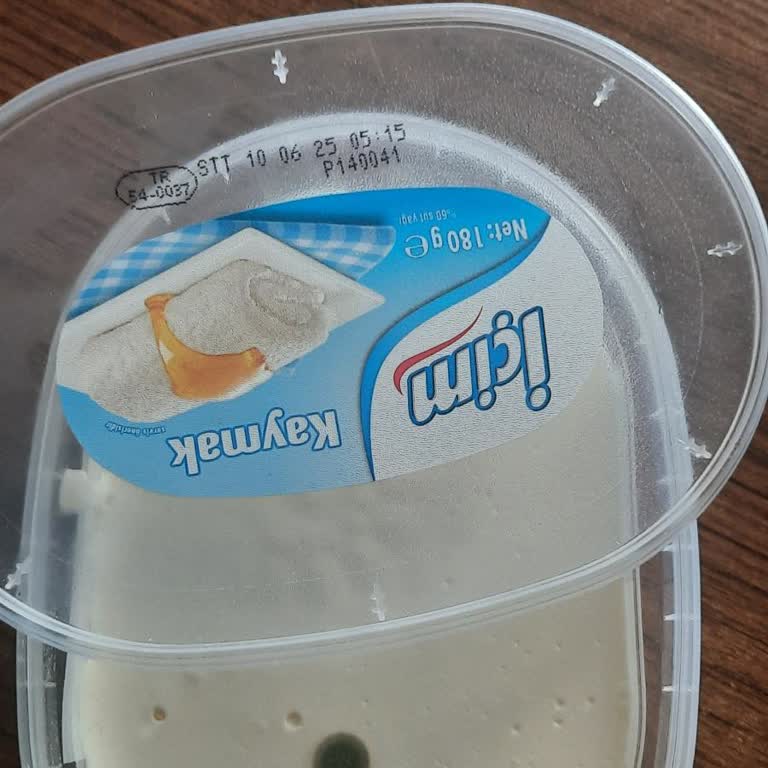 Son Kullanma Tarihi Geçmeyen Kaymak Küflü Çıktı
