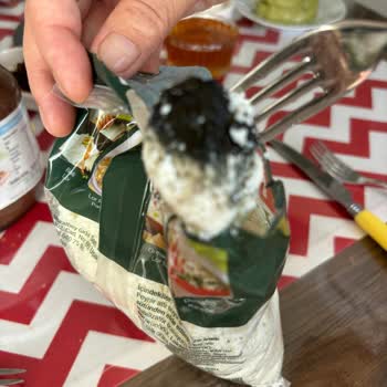 Tarihi Geçmemiş Lor Peynirinin Küflü Ve Bozuk Çıkması