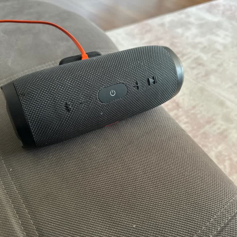 JBL Cihazlar Reset Atamadan Aniden Kapanıyor, Çözüm Sunulmuyor