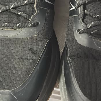 Bir Ayda Yıpranan Ayakkabıda Mağduriyetim Giderilmedi