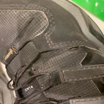 Aldığım Goretex Terrex Adidas Ayakkabı Kısa Sürede Yıprandı Ve Su Geçiriyor