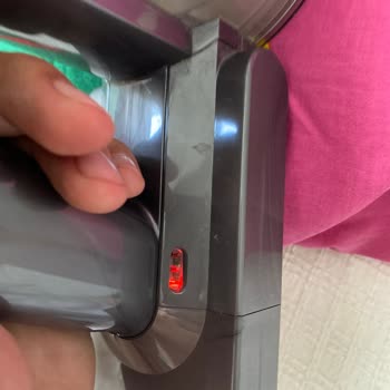 Dyson V8 Süpürge Batarya Sorunu Ve Hayal Kırıklığı