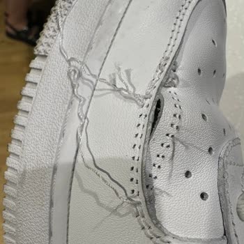 Aldığım Nike Ayakkabı Kısa Sürede Bozuldu, Kullanıcı Hatası Denilerek Sorumluluk Alınmadı
