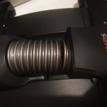 Philips Vertical Vacuum Cleaner Hose Torn!