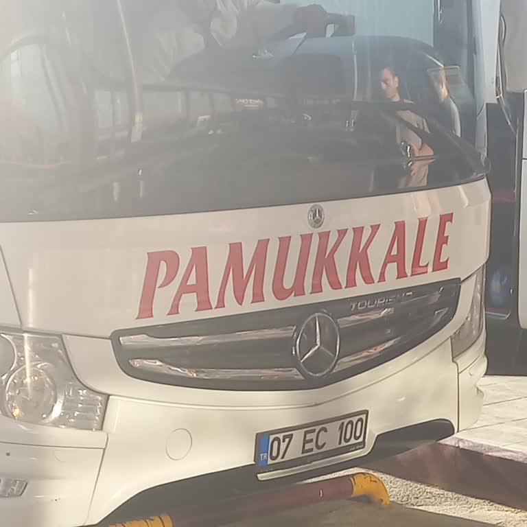 Otobüs Şoförünün Uykusuz Ve Sigara İçerek Yolcuların Güvenliğini Tehlikeye Atması