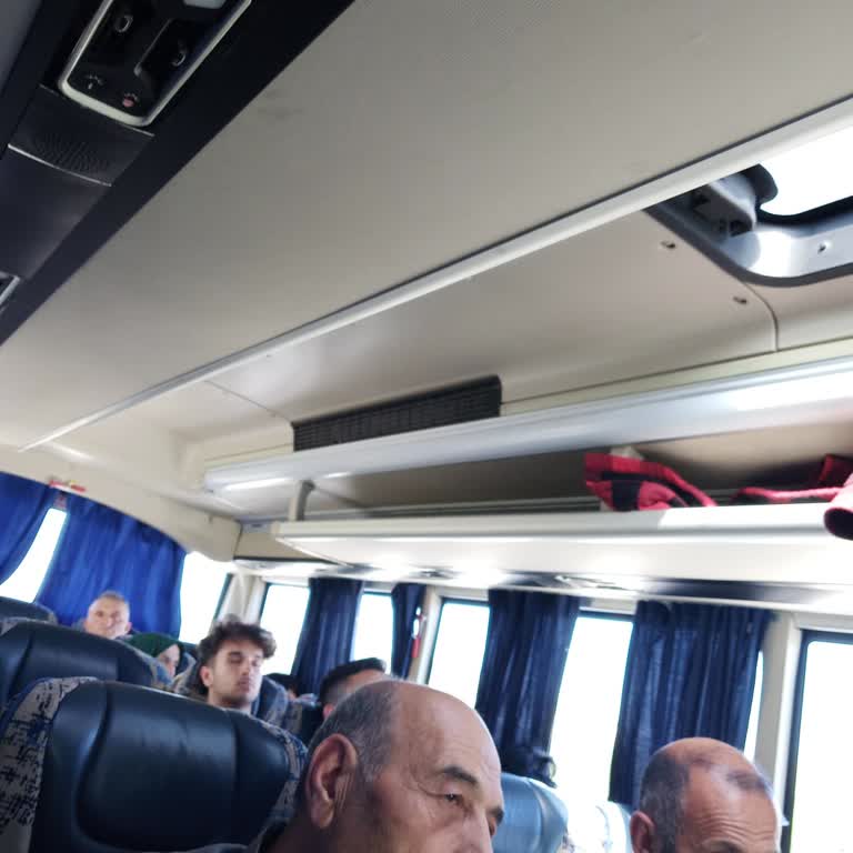 Burak Tur Otobüsünde Konforsuz Ve Mağdur Edici Yolculuk Deneyimi