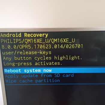 Philips TV Sürekli Açılıp Kapanıyor Çözüm Bekliyorum