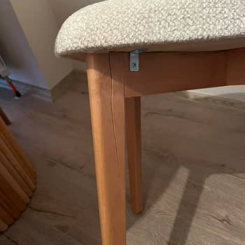 Aldığım Masa Takımında Hasarlı Sandalye Ve Mağduriyetimin Giderilmemesi