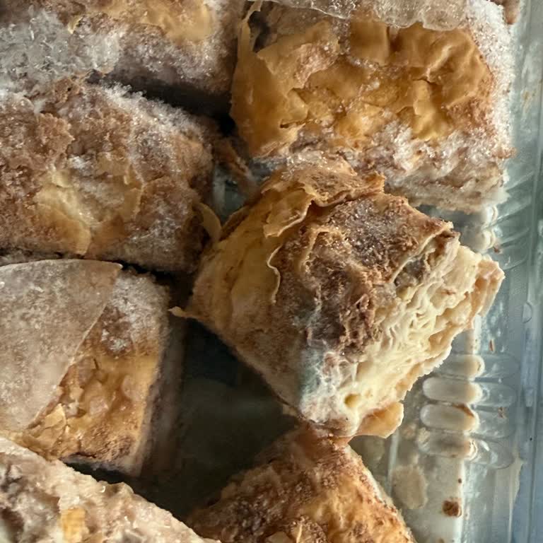 Migros'tan Alınan Donuk Baklava Küflü Ve Bozuk Çıktı