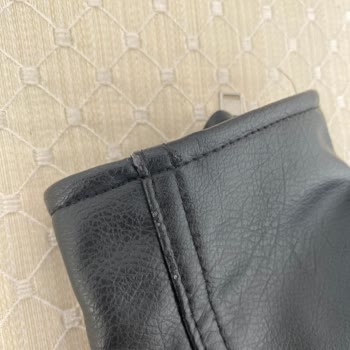 Zara'dan Alınan Deri Ceketin Kollarında Erken Sökülme Sorunu