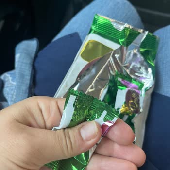 Aldığım Çikolata Paketi Boş Çıktı, Üretim Hatası Var