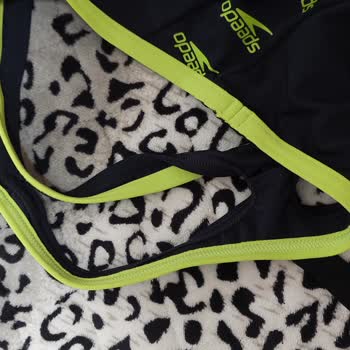 Speedo Traje de Baño Profesional Irrita el Brazo en Competencia de Natación