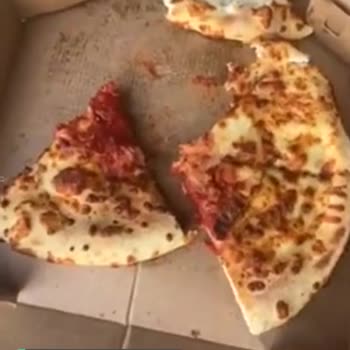 Domino's Pizza Özensiz Pizza Ve Hizmet!