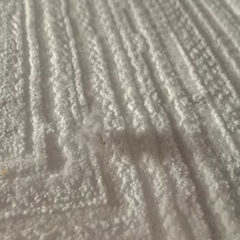 Tüylenme Yapan Halı Ve Çözüm Eksikliği